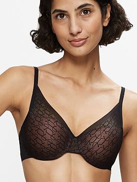 Polstrovaná podprsenka Triumph  Podprsenka s tuhými košíčkami Signature Sheer 10215948 je kombináciou moderného elegancie, perfektného sedenia a pohodlia pri každod