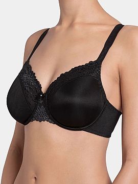 Soft Triumph  Podprsenka typu minimizer Ladyform Soft W X 10166306 je jedinečný model navrhnutý s ohľadom na pohodlie a perfektné prispôsobenie. Vď