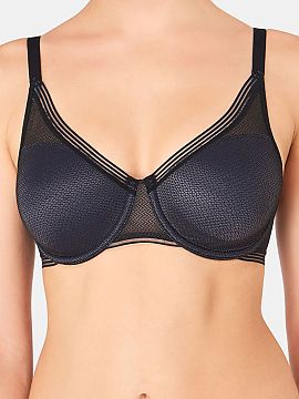 Soft Triumph  Podprsenka soft Infinite Sensation W01 10190474 je model typu minimizer, navrhnutý s ohľadom na ženy s väčším poprsím. Jeho premysle
