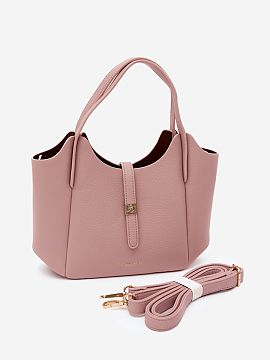 Kabelka na deň Step in style  Dámska kabelka vyrobená z ekologickej kože je elegantným doplnkom, ktorý sa skvele hodí nielen na každodenné nosenie, ale aj na špe