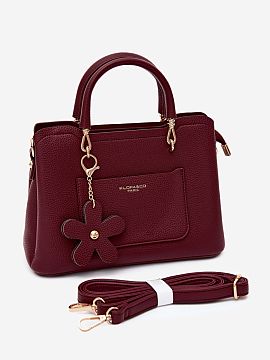 Kabelka na deň Step in style  Kabelka vyrobená z imitácie kože je elegantný a funkčný doplnok, ktorý sa skvele hodí na každodenné nosenie. Univerzálny strih za