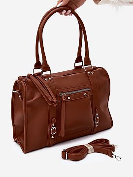 Kabelka na deň Step in style  Veľká kabelka vyrobená z imitácie kože je praktický a štýlový doplnok, ktorý sa skvele hodí na každodenné nosenie. Priestranný
