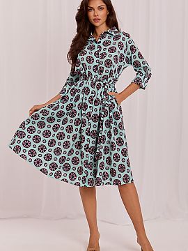 Šaty na deň Lakerta  Rozšírené midi šaty sú ponukou pre ženy, ktoré oceňujú eleganciu spojenú s pohodlím. Vyrobené z vysoko kvalitného materiálu z 