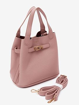 Kabelka na deň Step in style  Kabelka typu kufor vyrobená z ekologickej kože je elegantný a funkčný doplnok, ktorý sa skvele hodí na každý deň, ako aj na špeci
