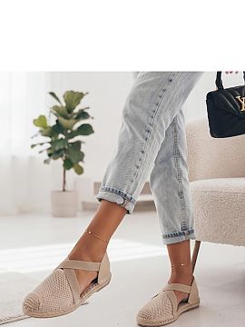 Espadrilky Solea  Štýlové espadrilky so sponou sú ideálnou ponukou pre letnú sezónu pre ženy, ktoré oceniajú pohodlie spojené s módnym vzhľadom. 