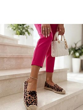 Espadrilky Solea  Espadrily s trendy vzorom leoparda sú štýlovou ponukou pre ženy, ktoré radi nosia výrazné doplnky a pohodlie každý deň. Charakteri