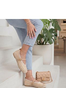 Espadrilky Solea  Espadrily so sponkou sú štýlovým návrhom na letné dni, ktorý kombinuje pohodlie s ženským, nadčasovým dizajnom. Ich klasický str