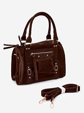 Kabelka na deň Step in style  Kabelka vyrobená z imitácie semišu je štýlový doplnok, ktorý skvele doplní každodenné aj elegantné outfity. Módny strih upúta p