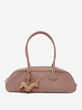 Kabelka na deň Step in style  Štýlová kabelka typu bageta vyrobená z ekokože je módnym doplnkom, ktorý skvele zapadá do aktuálnych trendov. Model sa zapína na z