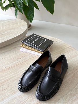 Mokasíny Step in style  Mokasíny pre ženy z ekokože sú nadčasovým modelom, ktorý ľahko zladíte s rôznymi outfitmi. Ich jednoduchý strih sa skvele hodí d
