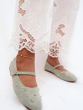 Baleríny Step in style  Baleríny pre ženy vyrobené z ekokože. Klasický strih s zaoblenými špičkami dodáva celku jemný ženský charakter a robí model ľa