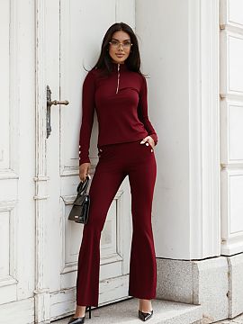 Sada LaBalancia  Dámsky set z viskózy je štýlovou ponukou pre ženy, ktoré si cenia pohodlie, moderný dizajn a elegantný vzhľad. Mäkká, príjemná 
