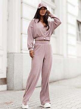 Sada LaBalancia  Objavte komplet MEGGI z popelínového materiálu vo farbe levandule, ktorý kombinuje štýl a pohodlie. Tento jedinečný set pozostáva z