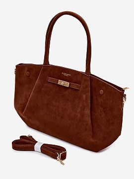 Kabelka na deň Step in style  Kabelka typu shopper vyrobená z imitácie semišu je štýlový a priestranný doplnok, ideálny na každý deň. Model má uchytenie a odo