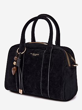Kabelka na deň Step in style  Kabelka pre dámy typu kufor vyrobená z ekokože je elegantný a funkčný doplnok, ktorý sa skvele hodí na každodenné nosenie. Model m