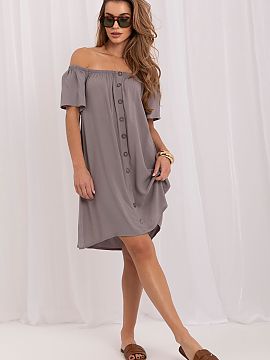 Šaty na deň Sublevel  Letné oversized šaty sú skvelou voľbou pre ženy, ktoré oceniajú slobodu, pohodlie a módný vzhľad. Voľný strih pekne padá na pos