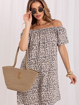 Šaty na deň Sublevel  Letné oversized šaty s témou zvierat sú ponukou pre ženy, ktoré milujú moderné vzory a pohodlné strihy. Voľný strih zaručuje úp