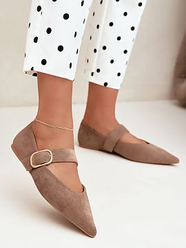 Baleríny Step in style  Baleríny pre ženy vyrobené z ekokože sú ženským návrhom pre priaznivky klasiky s výrazným detailom. Mäkké zamatové dokončenie 