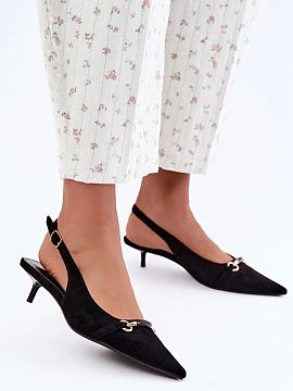 Lodičky na ihličkách Step in style  Topánky z eko zamatovej kože sú ženský model, ktorý kombinuje elegantný vzhľad s pohodlnosťou nosenia. Odkrytá pätka im dodáva j