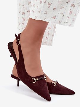 Lodičky na ihličkách Step in style  Dámske topánky zo syntetického semišu sú ženským modelom, ktorý kombinuje elegantný vzhľad s pohodlnosťou nosenia. Odkrytá pätk