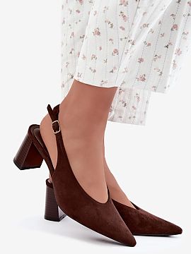 Lodičky na opätku Step in style  Topánky s otvorenou pätou sú elegantným modelom, ktorý krásne zdôrazňuje ženský štýl a hodí sa na mnohé príležitosti. Vyrobe