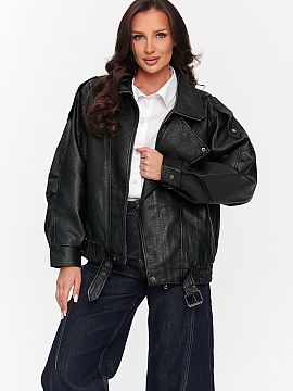 Bunda Makadamia  Nasadzujte na nadčasový štýl a pohodlie s dámskou bundou z imitácie kože, ktorá skvele zapadá do najnovších trendov. Model s voľ