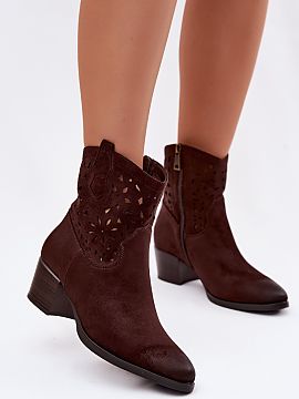 Topánky na opätku Step in style  Dámske členkové topánky s prepleteným vzorom od značky Vinceza sú štýlovým a ženským návrhom na prechodnú sezónu. Prepletený
