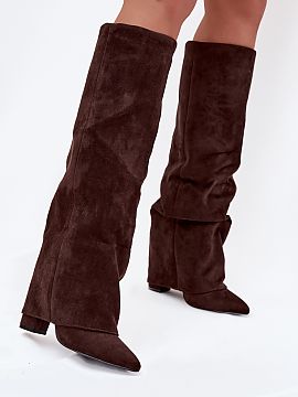 Čižmy na vysokom opätku Step in style  Dámske čižmy s otočeným golierom sú skutočným must-have na nadchádzajúcu jeseňo-zimnú sezónu! Šmykľavé a umiestnené na stab