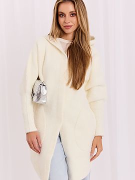 Kabát Factory Price  Plášť pre ženy je pohodlnou ponukou na jeseň a jar, ideálny pre každodenné štýlové outfity v casual štýle. Model je vyrobený z