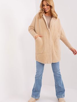 Kabát Factory Price  Kabát pre dámu je univerzálnou ponukou v štýle casual, ideálnou na jesennú a zimnú sezónu. Model je vyrobený z materiálu z kombin