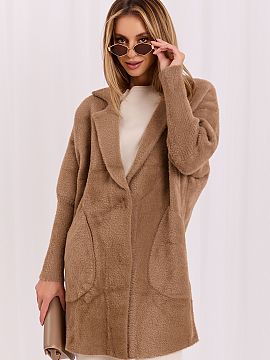 Kabát Factory Price  Kabát prechodný dámsky je univerzálna ponuka v štýle casual, ideálna na jesennú a zimnú sezónu. Model je vyrobený z materiálu z 