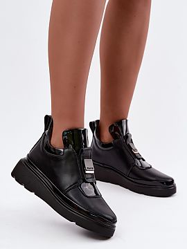 Poltopánky na platforme Step in style  Topánky značky T.Sokolski vyrobené z prírodnej kože sú pohodlným modelom, ktorý skvele zapadá do každodenných štýlov. Šľapac�
