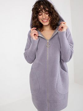 Kabát MBM  Dámsky kabát s dlhými rukávmi a kapucňou. Kabát na zips s veľkými vreckami.