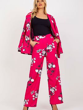 Dámske nohavice Lakerta  Jednoduché, ale elegantné nohavice so širokými nohavicami a vysokým strihom. Nohavice na zips a gombíky. Vrecká na bokoch. Perfektne 