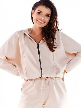 Mikina awama  Športová mikina voľného strihu s kapucňou a zapínaním na zips. Je vyrobená zo splývavej tkaniny a dokonale sa hodí k mestskému vz