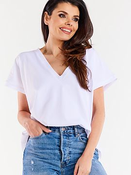 Blúzka Infinite You  Senzačná blúzka z bavlny veľmi príjemnej na pokožku. Výstrih v tvare písmena V zvýrazňujúci poprsie. Vyrobená v Poľsku.