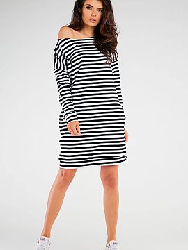 Šaty na deň Infinite You  Voľné šaty s dlhými rukávmi. Materiál je veľmi príjemný na dotyk a zaručuje pohodlné nosenie počas celého dňa. Navrhnuté a u�