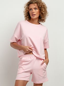 Boxerky Tessita  Naše krátke šortky s vysokým pásom sú módnym a pohodlným riešením do letných horúčav. Majú riasenie v páse, veľké vrecká, 