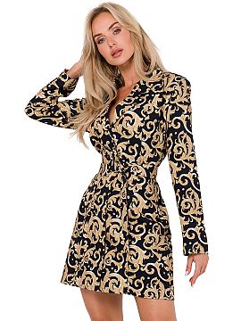 Šaty na deň Moe  Sakové šaty s golierom a dlhými rukávmi. Šaty sa zapínajú na kryté gombíky, bez podšívky. Doplnené opaskom z rovnakého materiá